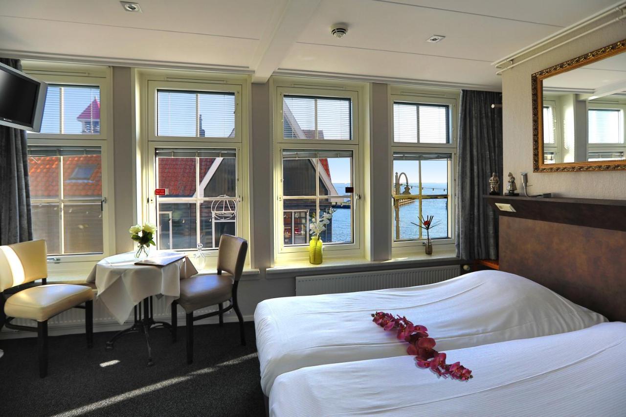 Cafe Restaurant Van Den Hogen 2*